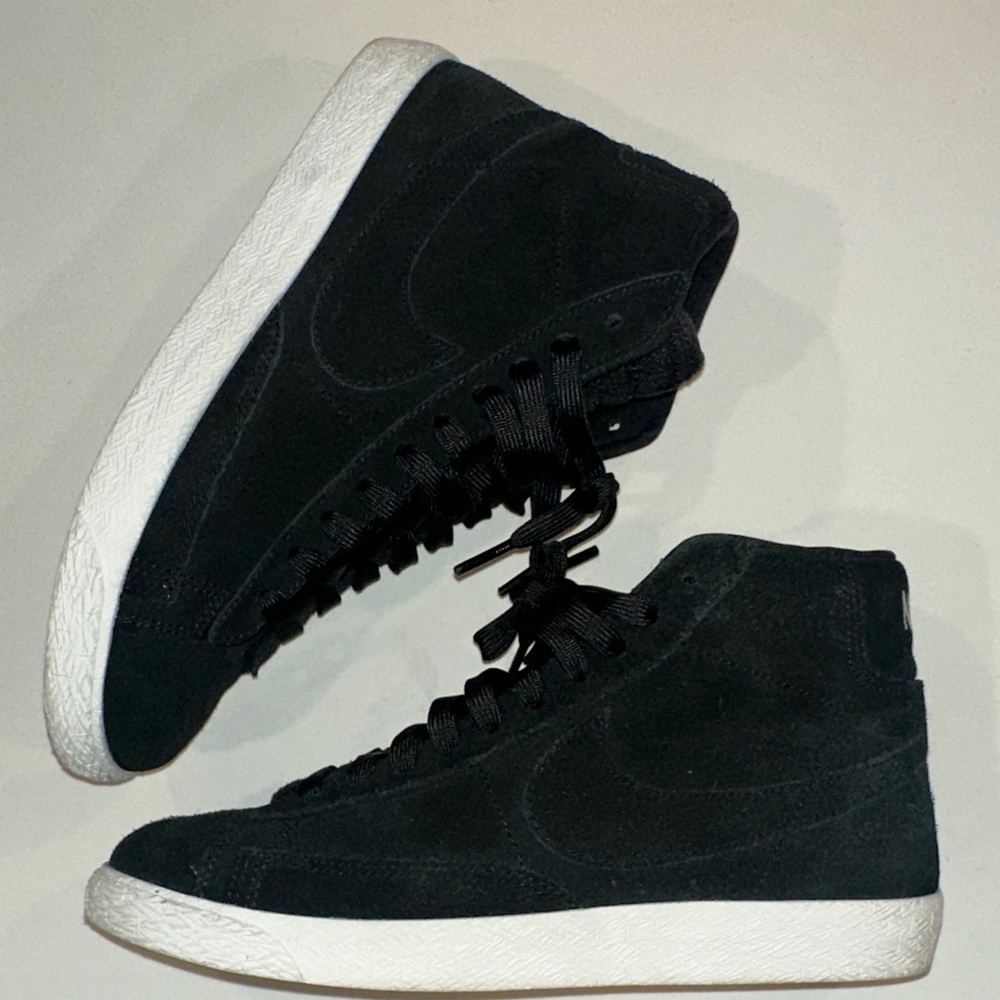Nike Blazer Mid 77 High-Top Suede Black Sneakers ( = to wmns 8.5)